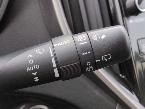 Used 2023 Subaru Ascent Touring image 27