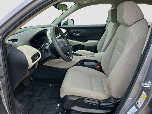 Used 2023 Honda HR-V LX image 16