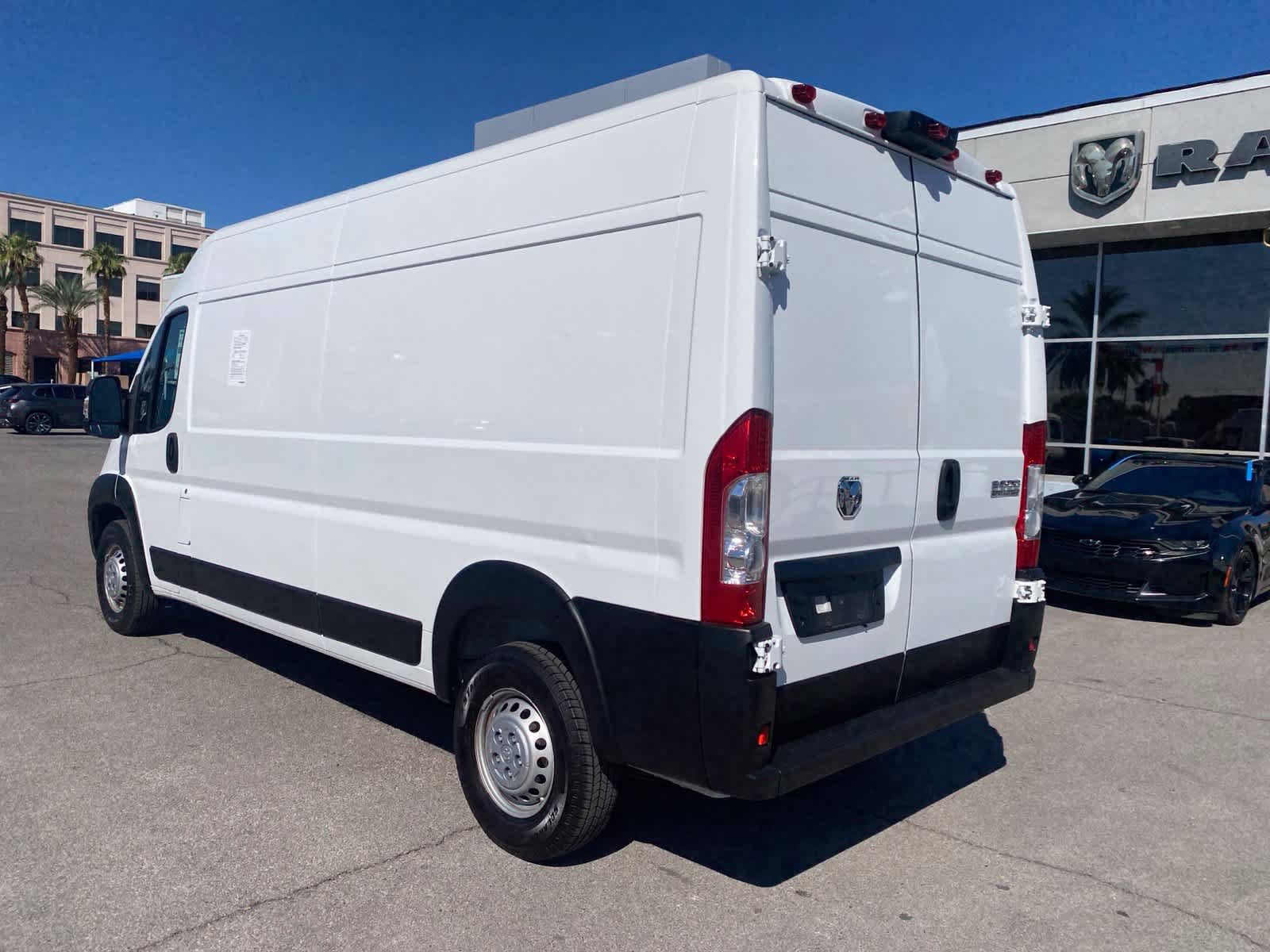 Used 2025 RAM ProMaster 2500 w/ Convenience Group FWD image 9