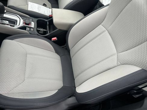 Used 2024 Subaru Forester Premium AWD/4WD image 18