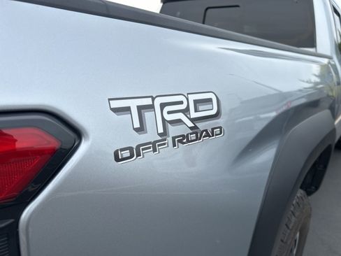 Used 2024 Toyota Tacoma TRD Off-Road w/ TRD Off Road Upgrade Package AWD/4WD image 5
