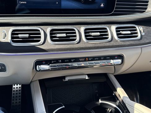 New 2026 Mercedes-Benz GLS 580 4MATIC image 31