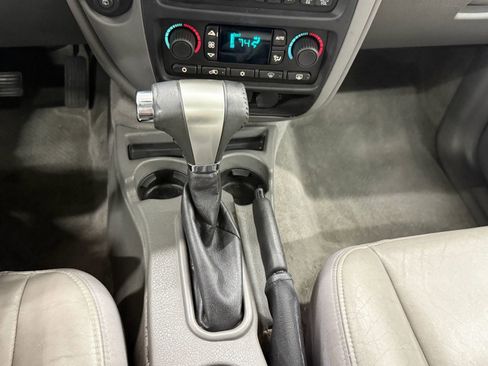 Used 2008 Chevrolet TrailBlazer LT w/ Sun And Sound Package RWD image 32