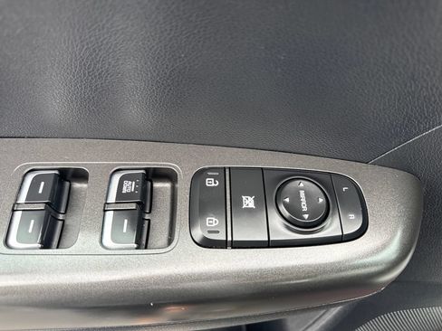 Used 2022 Kia Sportage LX FWD image 15