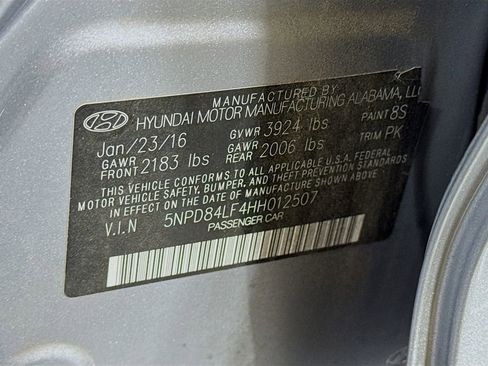 Used 2017 Hyundai Elantra SE FWD image 38