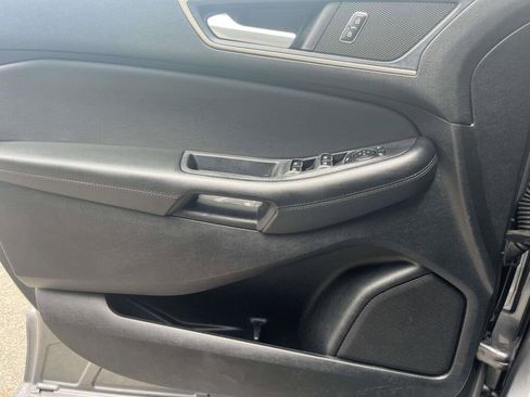 Used 2024 Ford Edge SEL AWD/4WD image 27