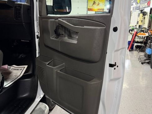 Used 2024 Chevrolet Express 2500 w/ Driver Convenience Package image 22