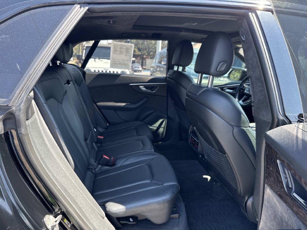 Used 2019 Audi Q8 Prestige AWD/4WD image 11