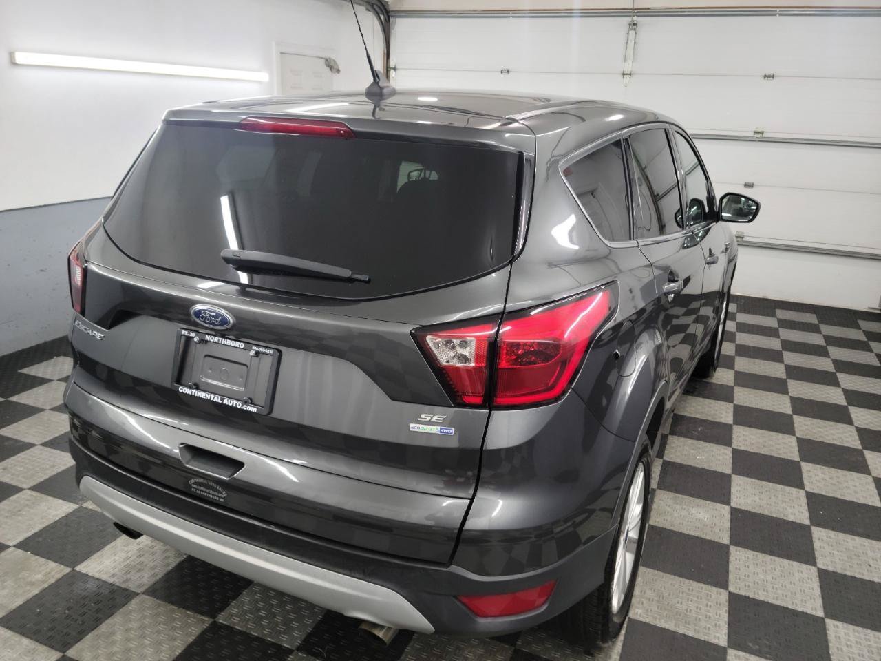 Used 2019 Ford Escape SE AWD/4WD image 6