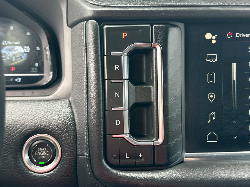 Used 2024 GMC Yukon Denali AWD/4WD image 16