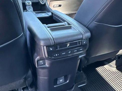 Used 2024 Toyota Grand Highlander AWD image 16