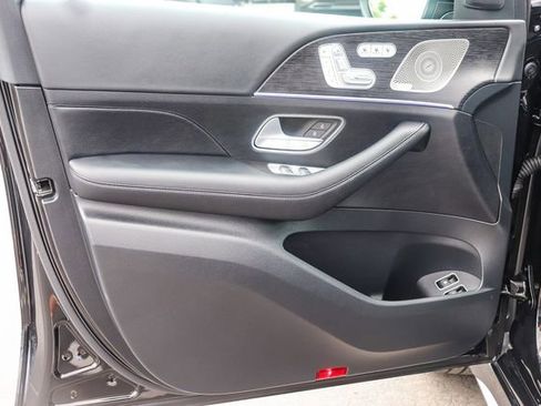 Used 2025 Mercedes-Benz GLE 450e 4MATIC image 26