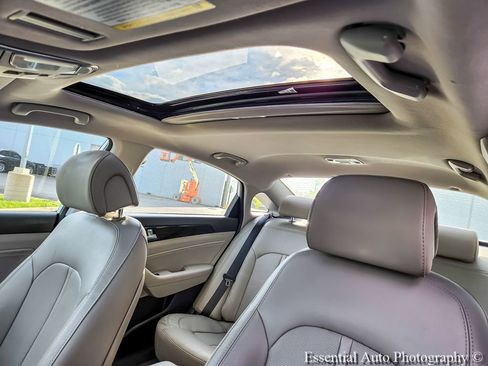 Used 2017 Hyundai Sonata Limited FWD image 9