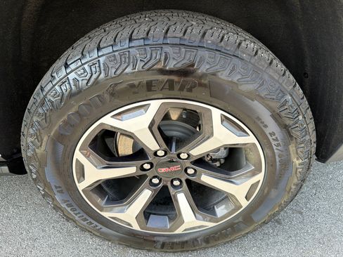 Used 2025 GMC Yukon XL AT4 Ultimate image 20