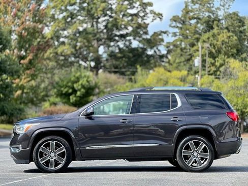 Used 2019 GMC Acadia Denali w/ Technology Package image 12