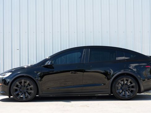 Used 2023 Tesla Model X image 9