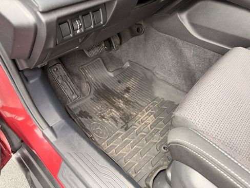 Used 2021 Subaru Outback Premium image 16