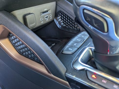 Used 2023 Chevrolet TrailBlazer ACTIV w/ Sun and Liftgate Package image 22