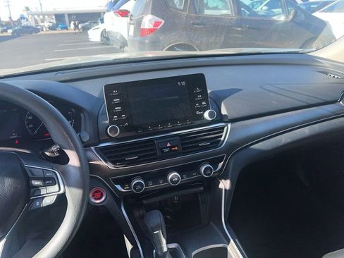 Used 2018 Honda Accord LX image 4