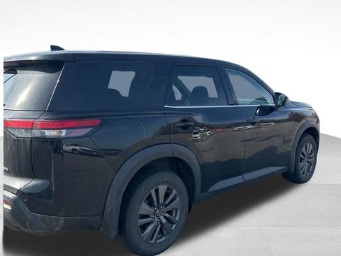 Used 2023 Nissan Pathfinder S image 8