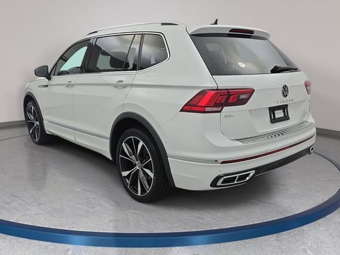 Certified 2024 Volkswagen Tiguan SEL R-Line AWD/4WD image 7