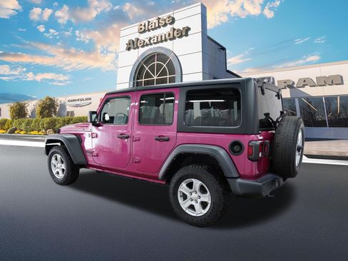 Used 2022 Jeep Wrangler Unlimited Sport AWD/4WD image 9