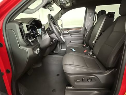 Used 2026 GMC Sierra 2500 SLE w/ SLE Value Package; AWD/4WD image 11