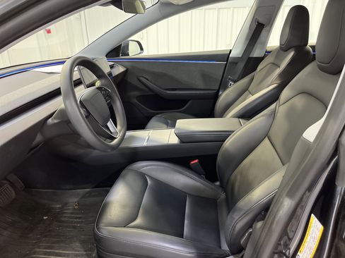 Used 2024 Tesla Model 3 Standard Range image 5