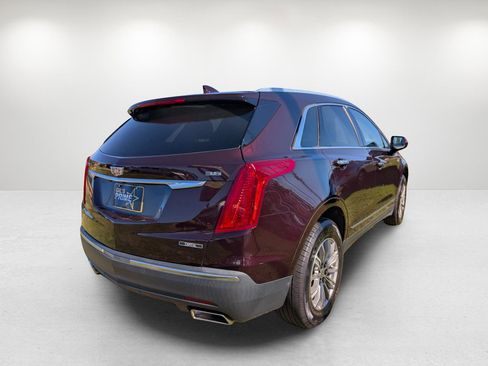 Used 2018 Cadillac XT5 Luxury w/ Driver Awareness Package image 4