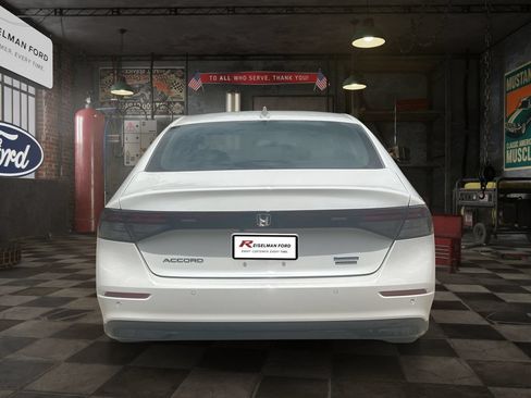 Used 2025 Honda Accord Touring image 5