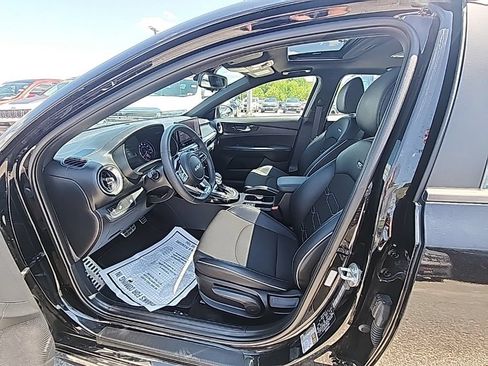 Used 2023 Kia Forte GT-Line w/ GT-Line Premium Package FWD image 10