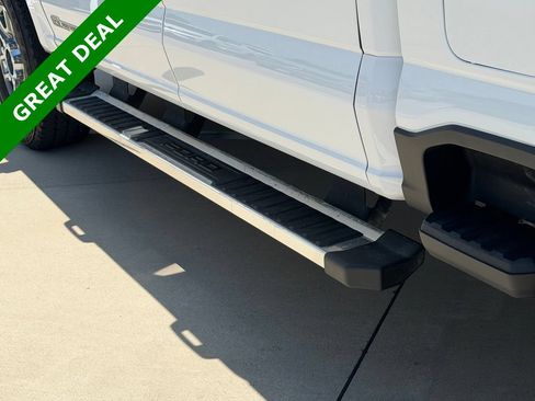 Used 2025 Ford F250 Lariat AWD/4WD image 12