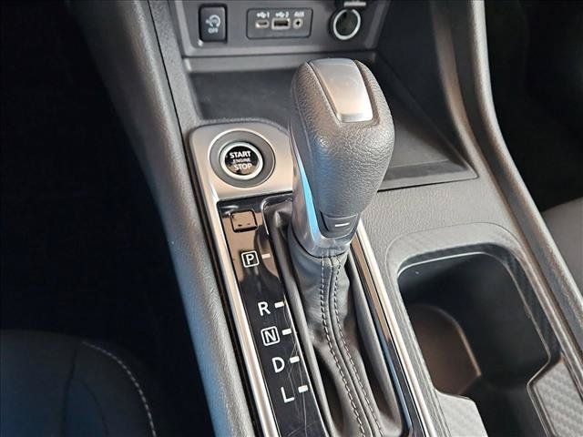 Used 2025 Nissan Sentra SV FWD image 12