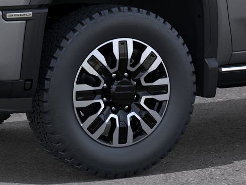 New 2026 GMC Sierra 3500 Denali Ultimate w/ LPO, Black Badging Package AWD/4WD image 9