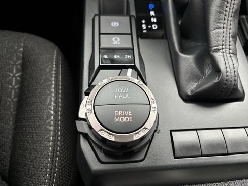 Certified 2025 Toyota 4Runner SR5 image 16