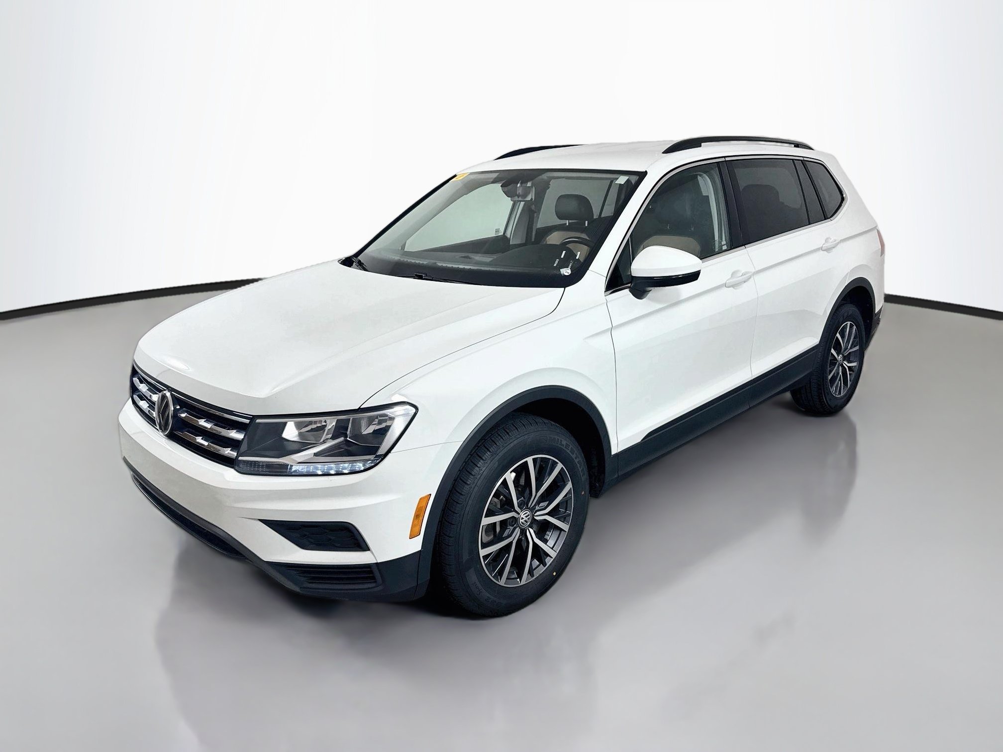 Used 2019 Volkswagen Tiguan SE FWD image 3