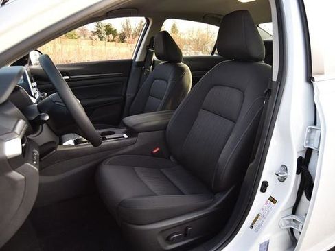 New 2025 Nissan Altima 2.5 SV image 19