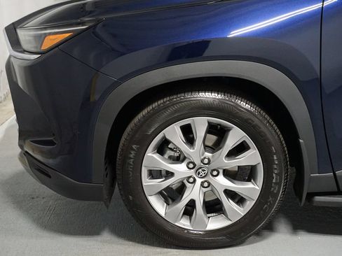 Certified 2025 Toyota Grand Highlander FWD image 5