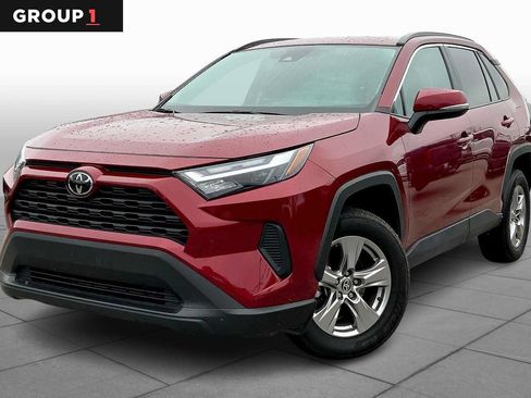 Used 2023 Toyota RAV4 XLE w/ Convenience Package FWD image 1