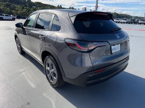 Certified 2026 Honda HR-V LX image 9