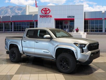 New 2025 Toyota Tacoma SR5