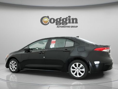 Used 2026 Toyota Corolla LE FWD image 7
