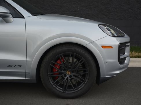 Certified 2025 Porsche Cayenne GTS image 43