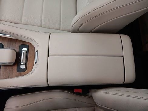 Used 2025 Mercedes-Benz GLS 450 4MATIC image 34