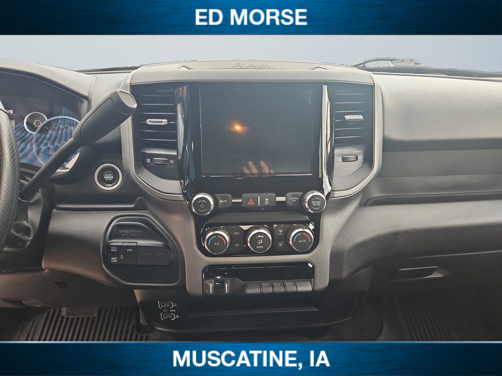 Used 2024 RAM 2500 Tradesman w/ Chrome Appearance Group AWD/4WD image 15