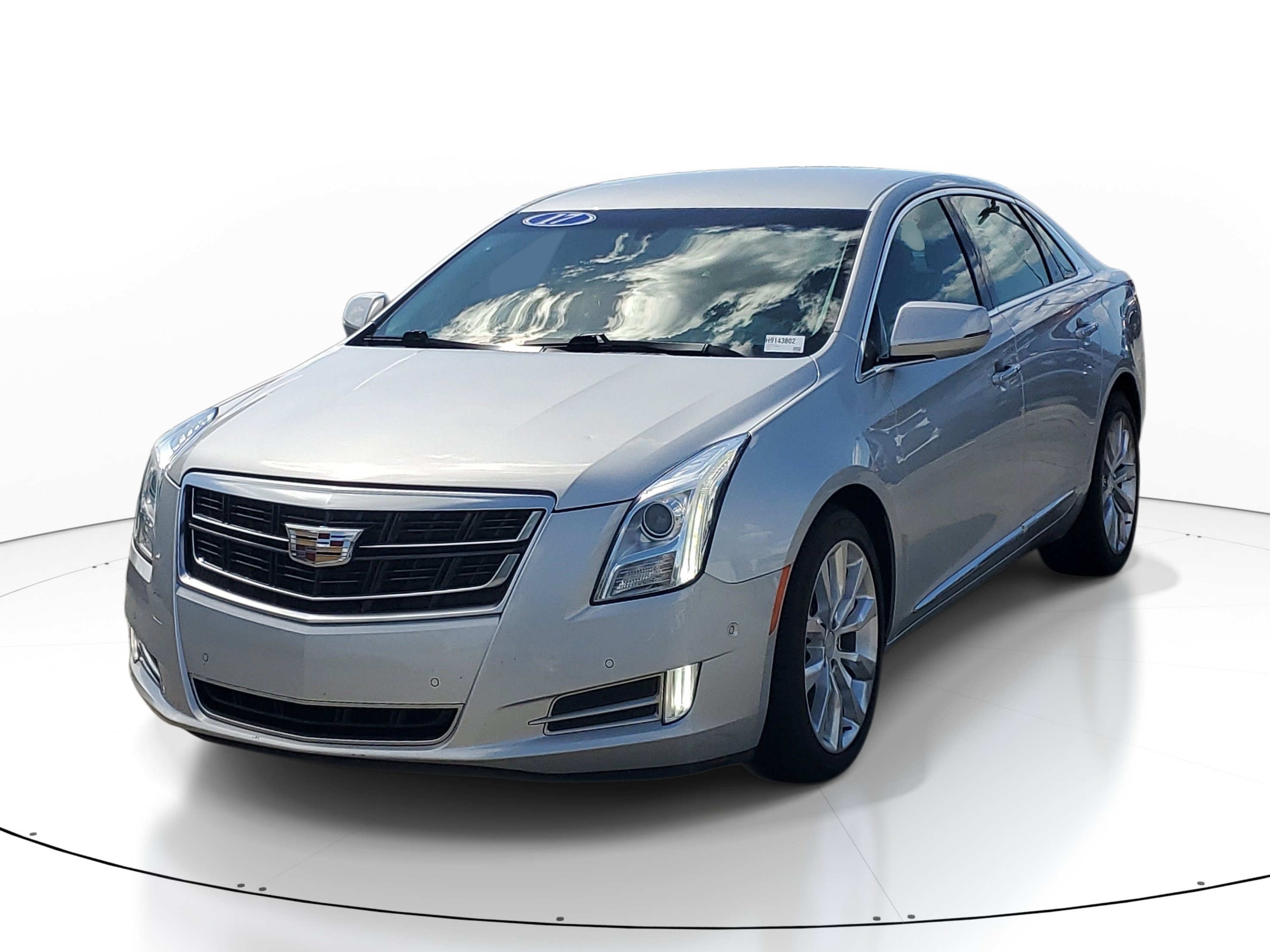 Used 2017 Cadillac XTS Luxury FWD image 3