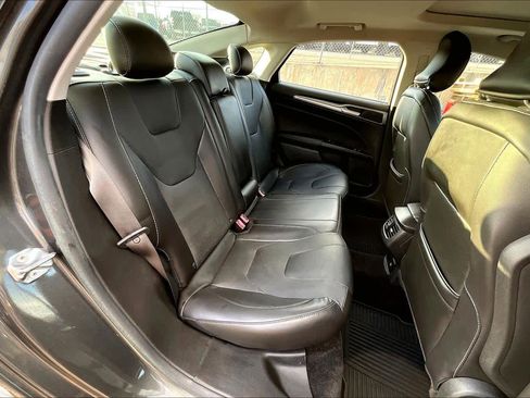 Used 2015 Ford Fusion Titanium image 19