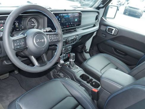 Used 2024 Jeep Wrangler Unlimited Rubicon 4xe AWD/4WD image 17