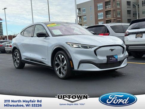 Certified 2022 Ford Mustang Mach-E Premium image 1