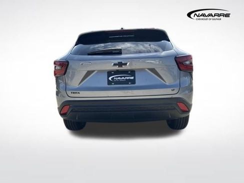 New 2026 Chevrolet Trax LT w/ Driver Confidence Package FWD image 5
